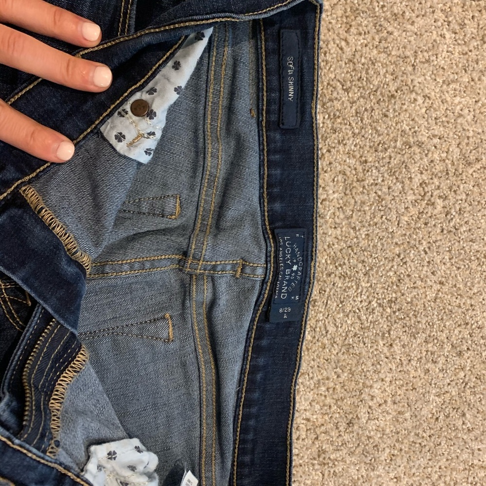 Woman’s lucky jeans 29